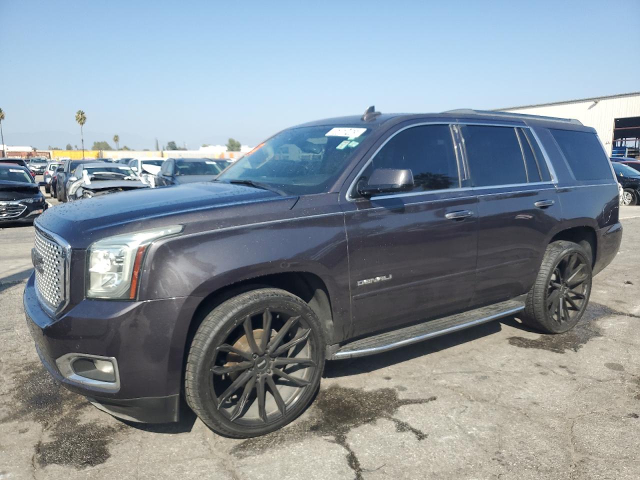 GMC Yukon Denali Image 1
