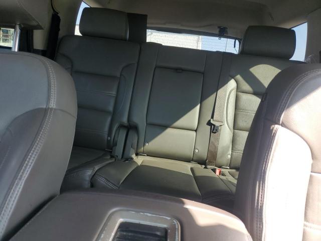 GMC Yukon Denali Image 8