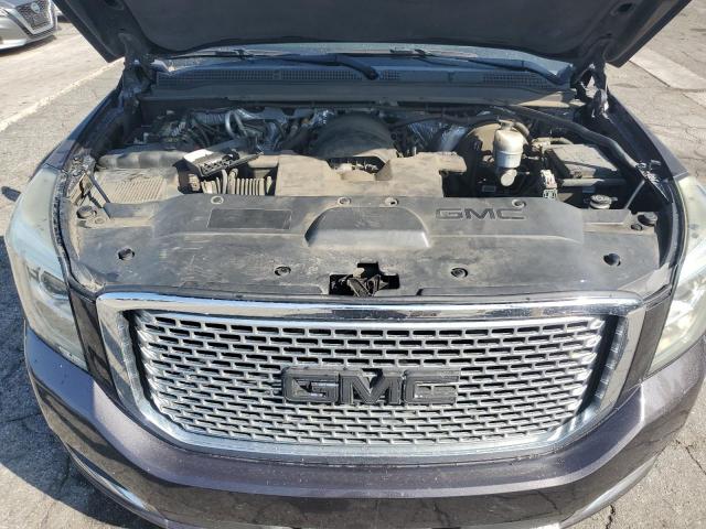 GMC Yukon Denali Image 10