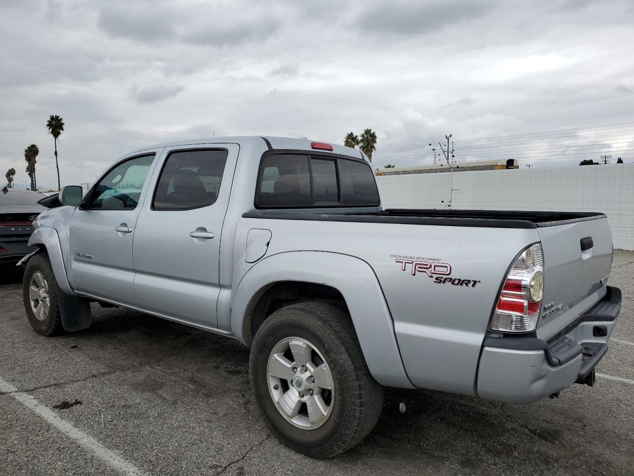Toyota Tacoma Double Cab Image 6