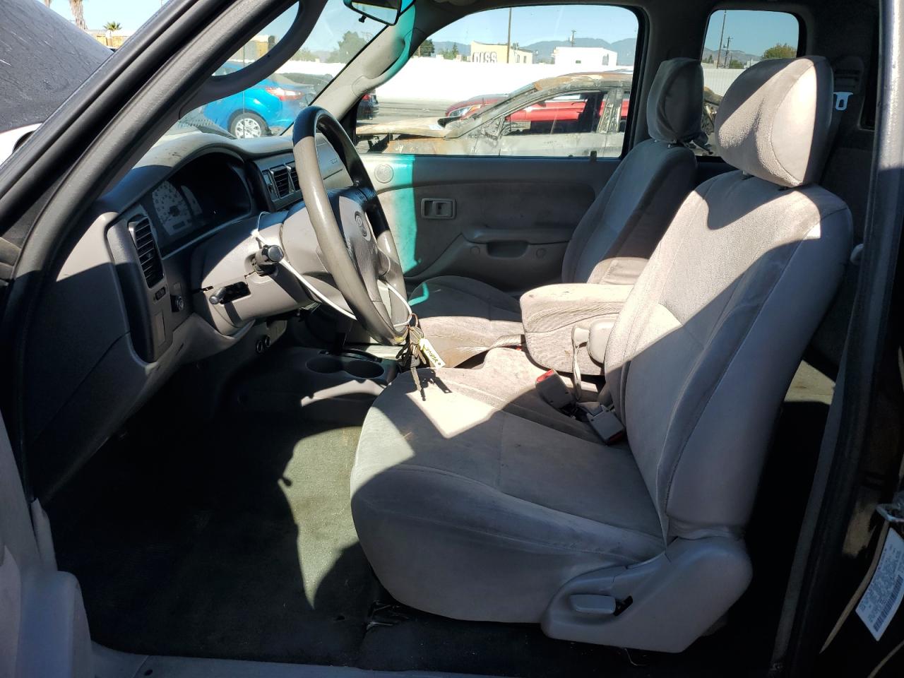 Toyota Tacoma Xtracab Image 3