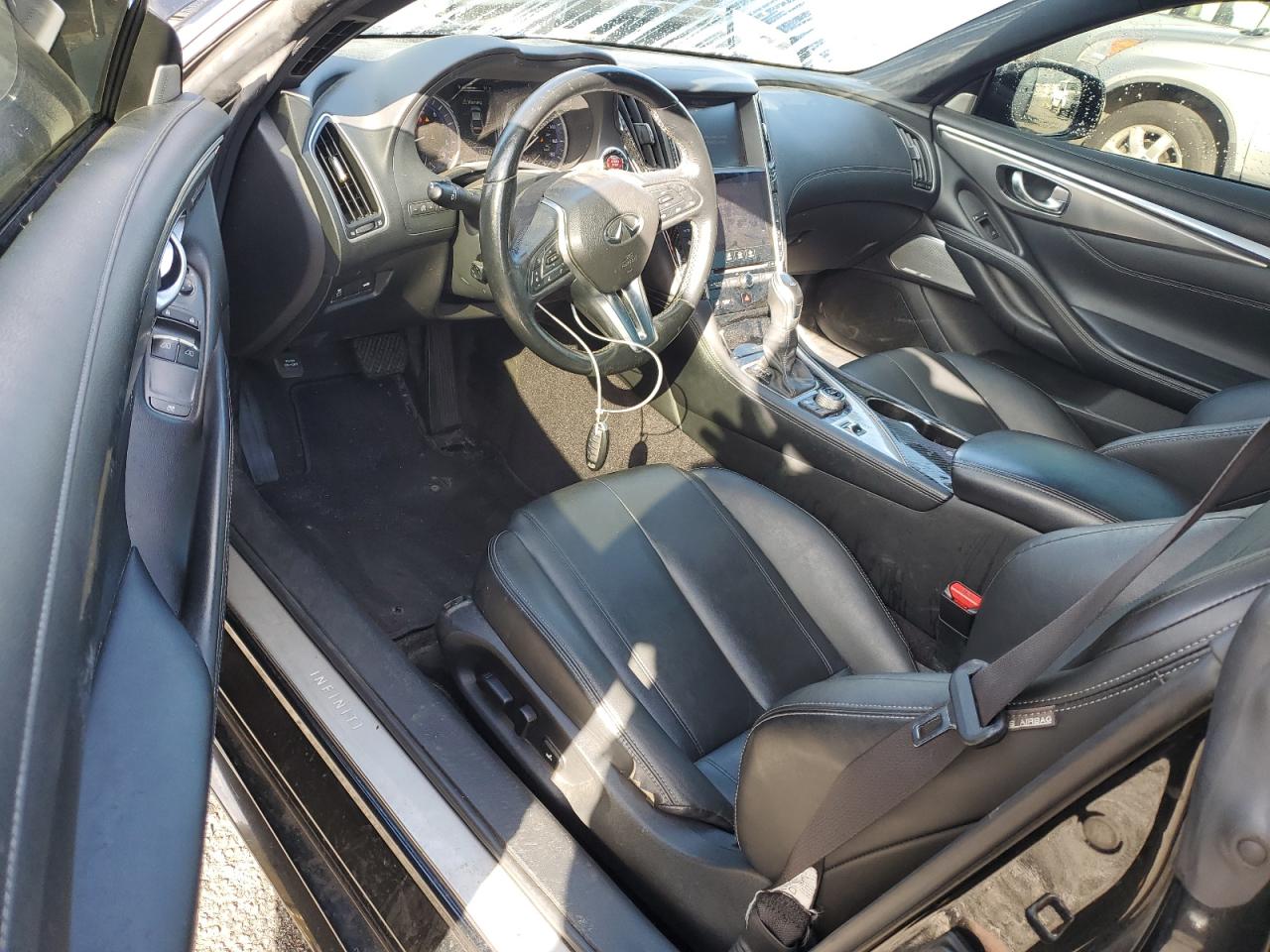 INFINITI Q60 Premium Image 9