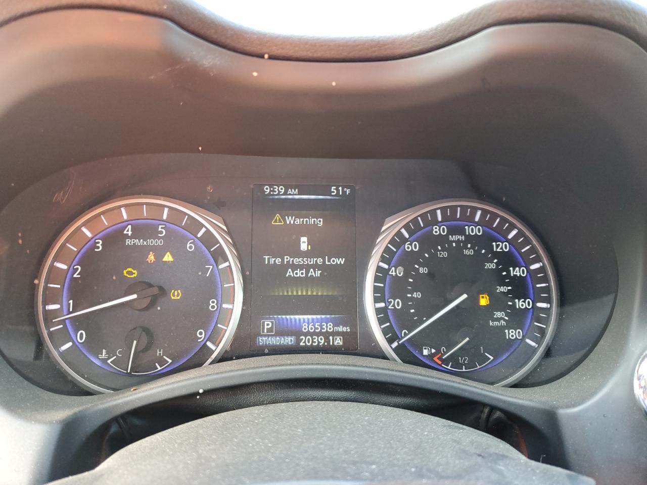 INFINITI Q60 Premium Image 2