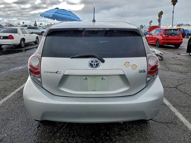 Toyota Prius Image 4