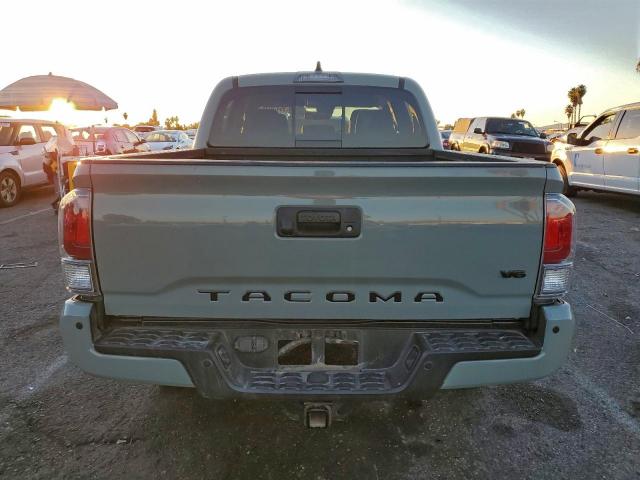 Toyota Tacoma Double Cab Image 8