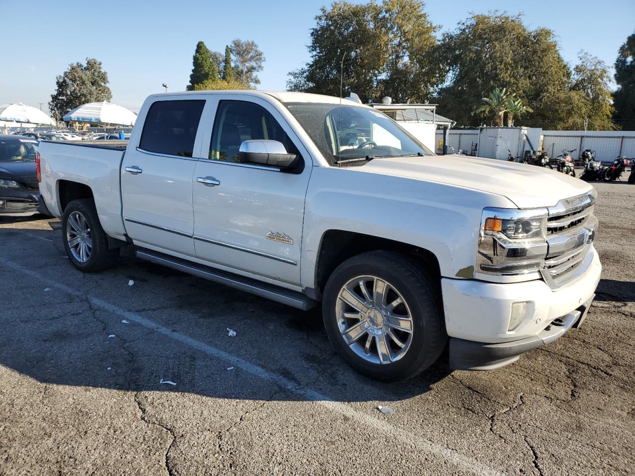 Chevrolet Silverado C1500 High Country Image 11