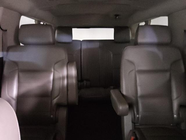 GMC Yukon Denali Image 5