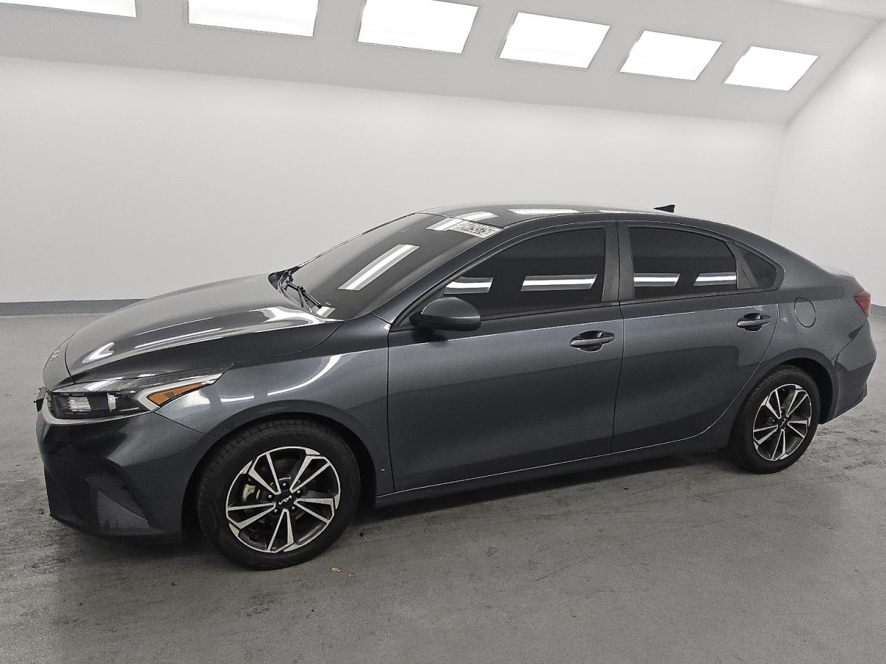 Kia Forte Fe Image 1