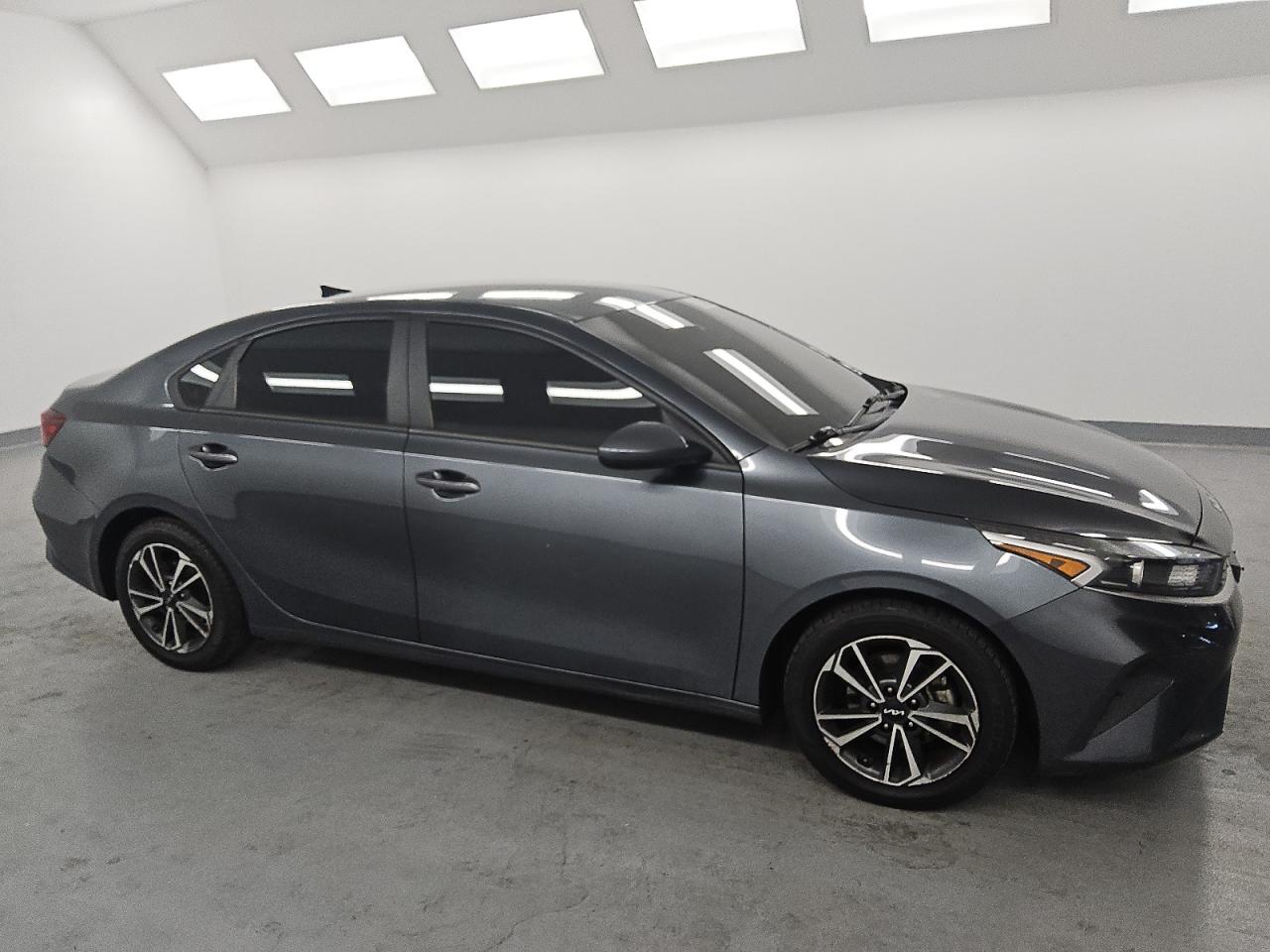 Kia Forte Fe Image 6