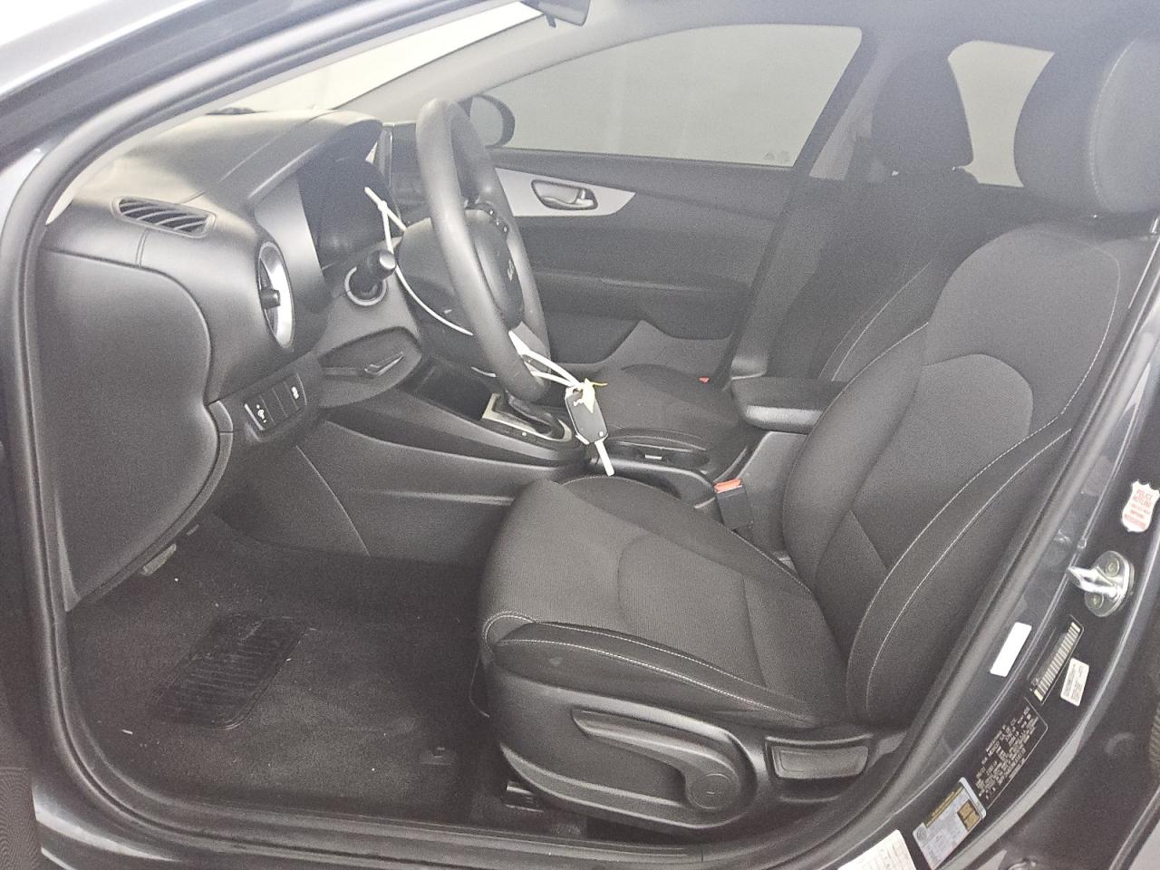 Kia Forte Fe Image 11