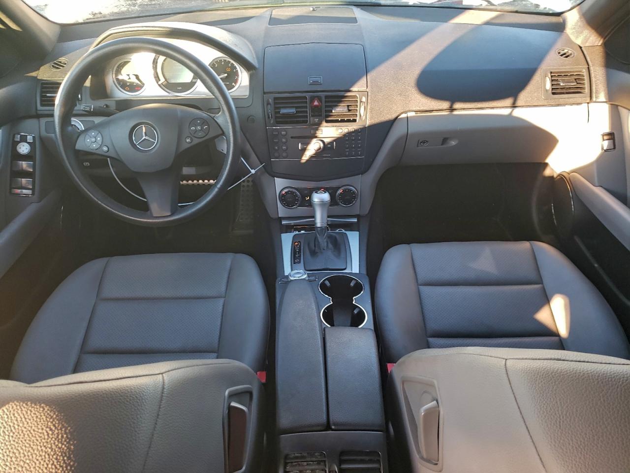 Mercedes-Benz C-Class 300 Image 11