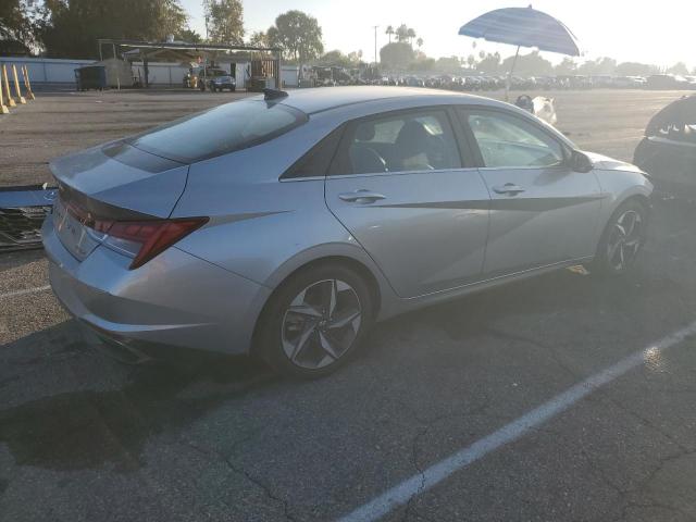 Hyundai ELANTRA Limited Image 4