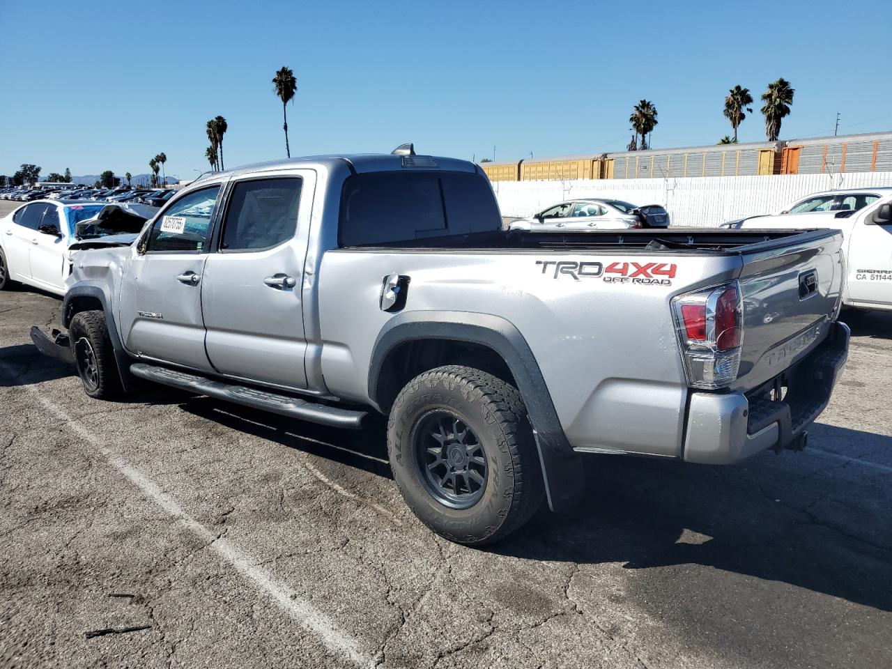 Toyota Tacoma Double Cab Image 8