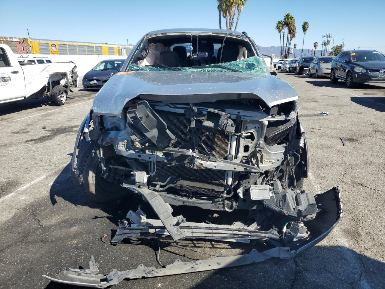 Toyota Tacoma Double Cab Image 3