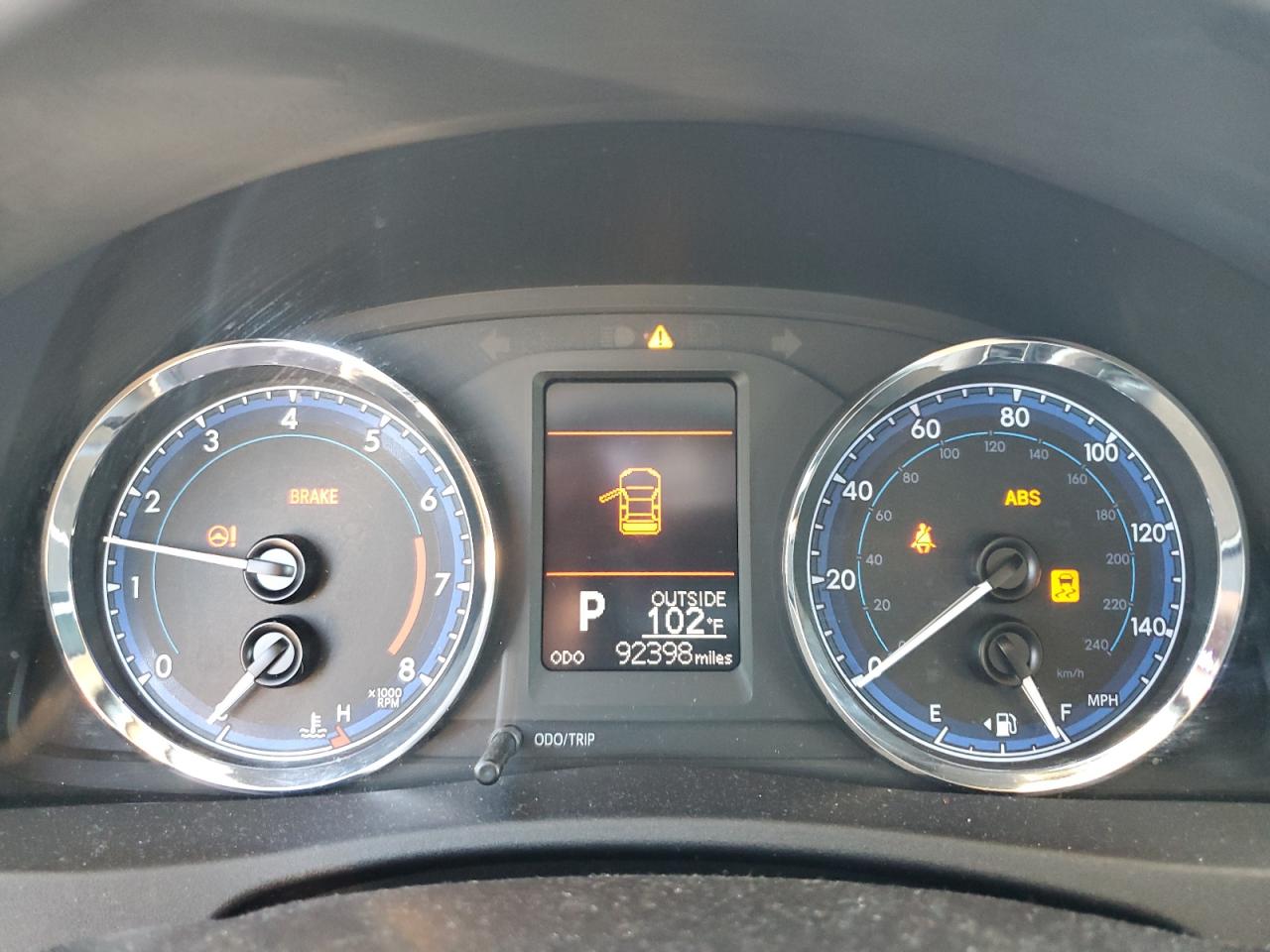 Toyota Corolla L Image 4