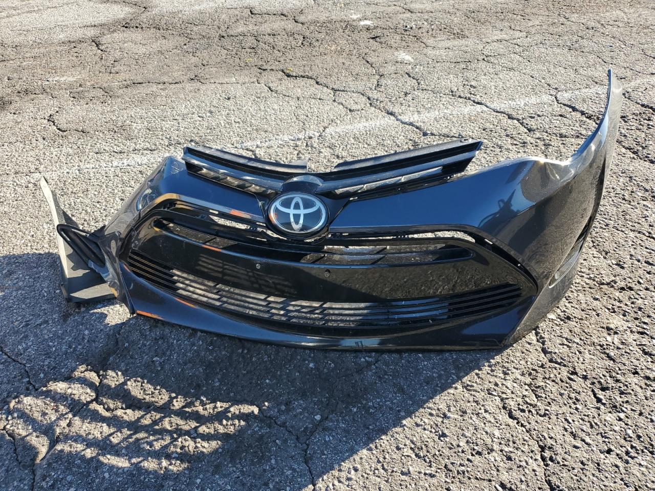 Toyota Corolla L Image 12