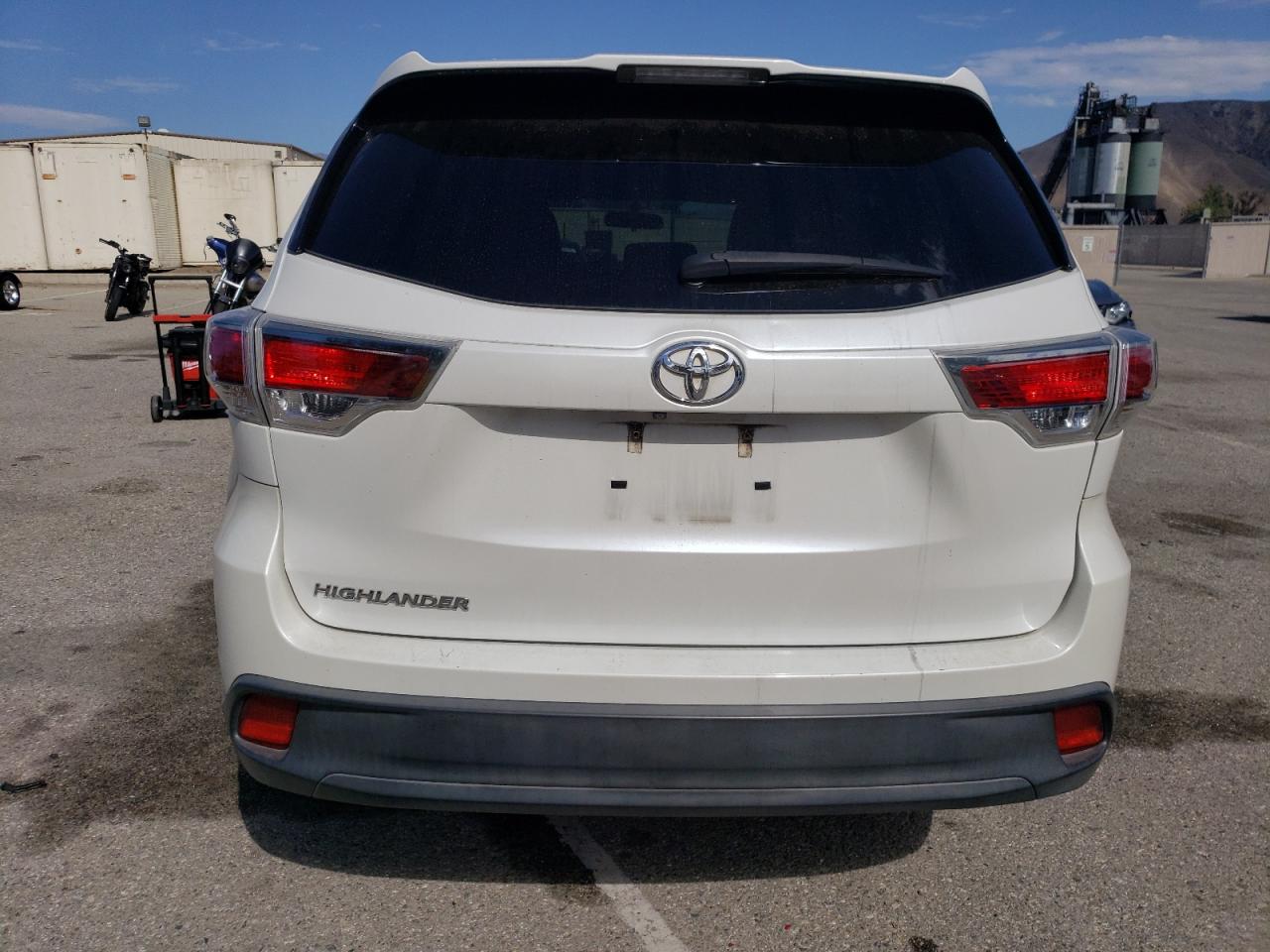 Toyota Highlander Le Image 2