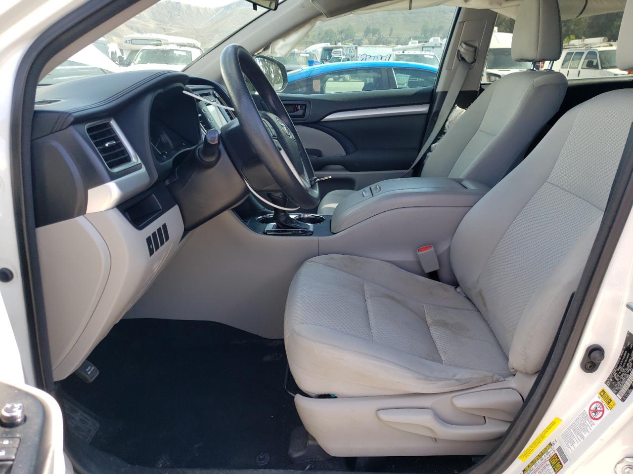 Toyota Highlander Le Image 8