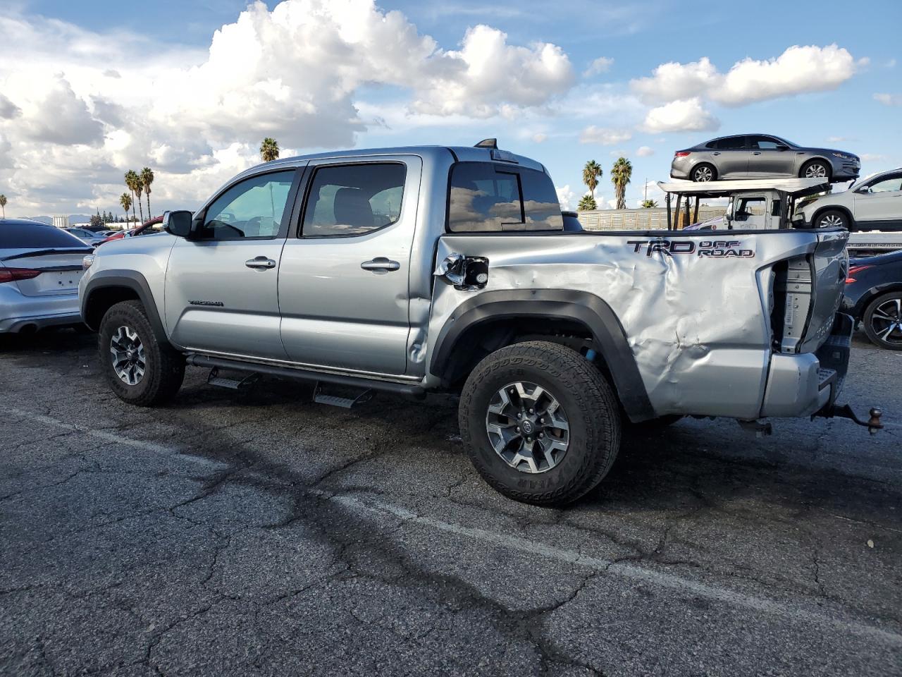 Toyota Tacoma Double Cab Image 10