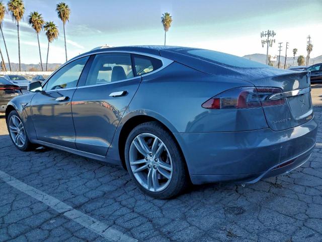 Tesla Model S Image 12