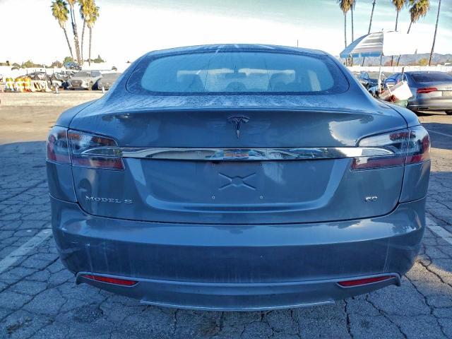 Tesla Model S Image 8