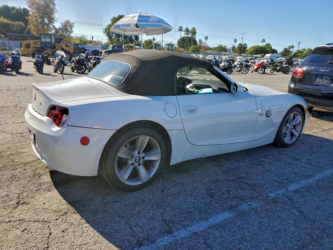 BMW Z Series 3.0 Image 3