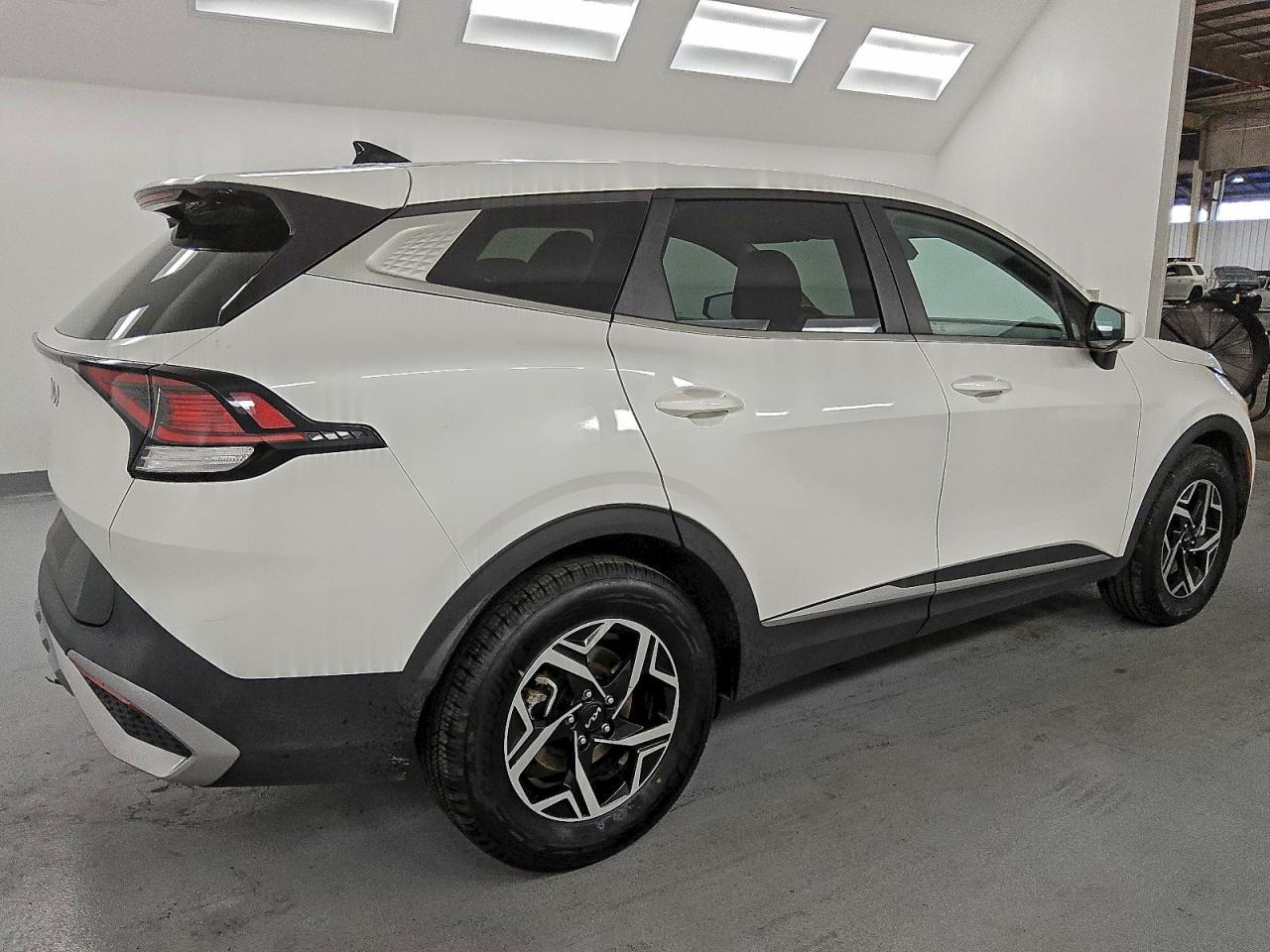 Kia Sportage Lx Image 4