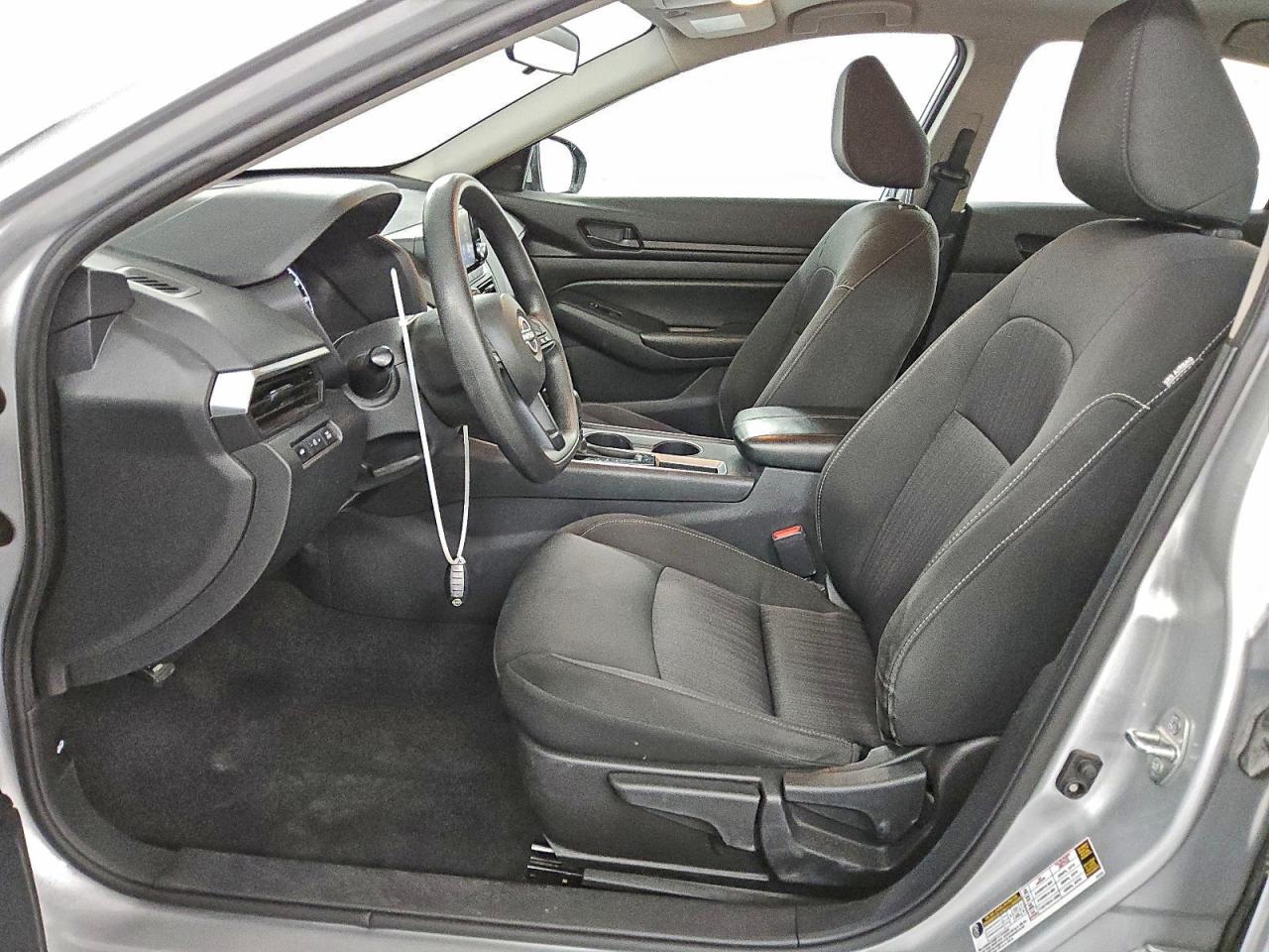 Nissan Altima S Image 3