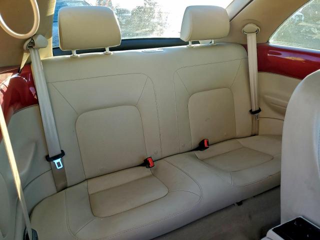 Volkswagen Beetle S Image 12