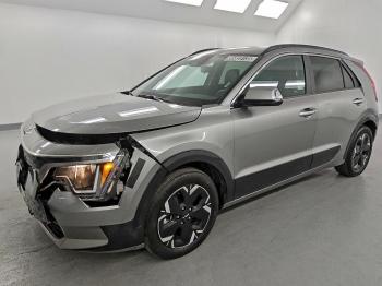  Salvage Kia Niro