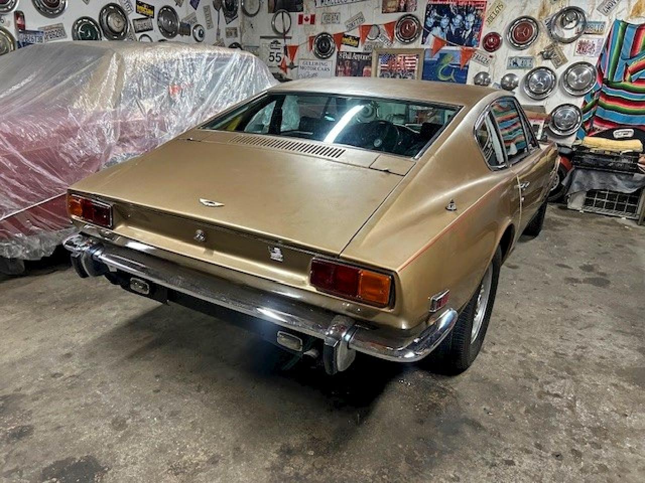 Aston Martin DBS Image 9