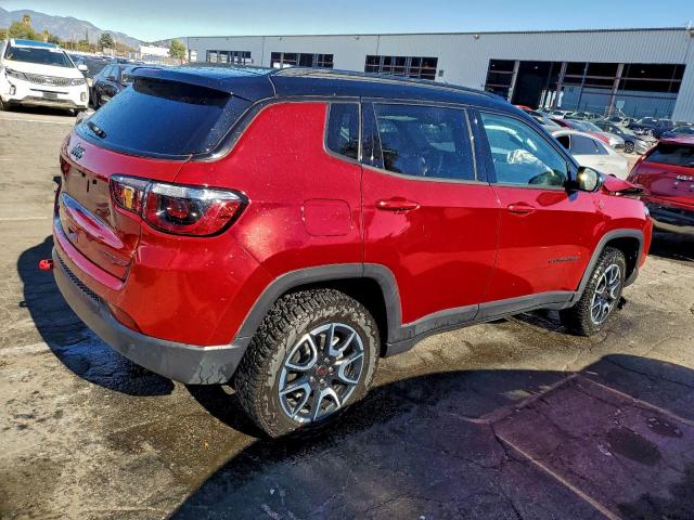 Jeep Compass Trailhawk Image 8