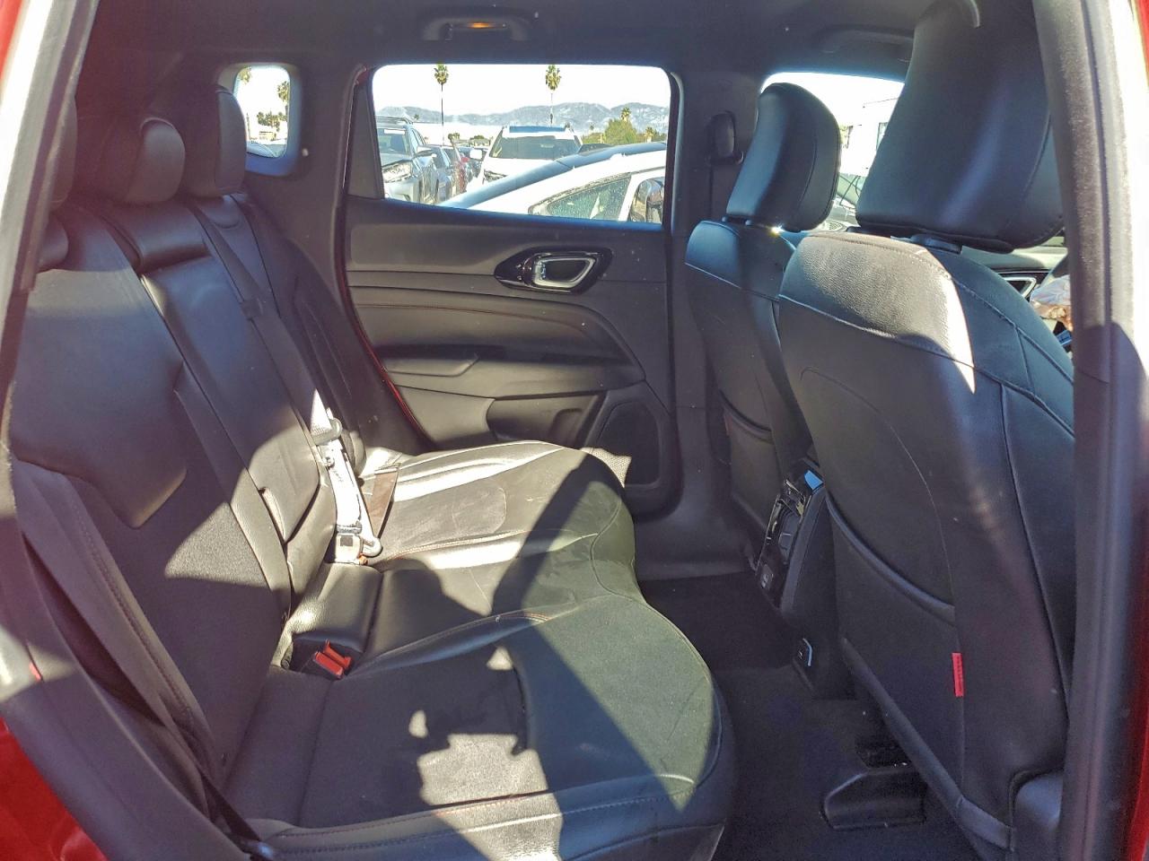 Jeep Compass Trailhawk Image 11