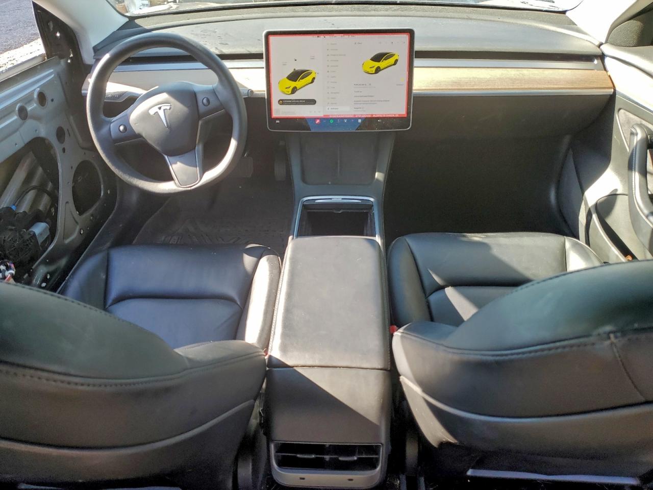 Tesla Model 3 Image 11