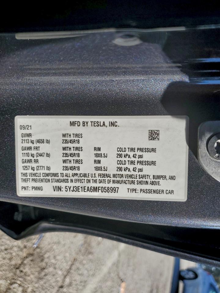 Tesla Model 3 Image 12