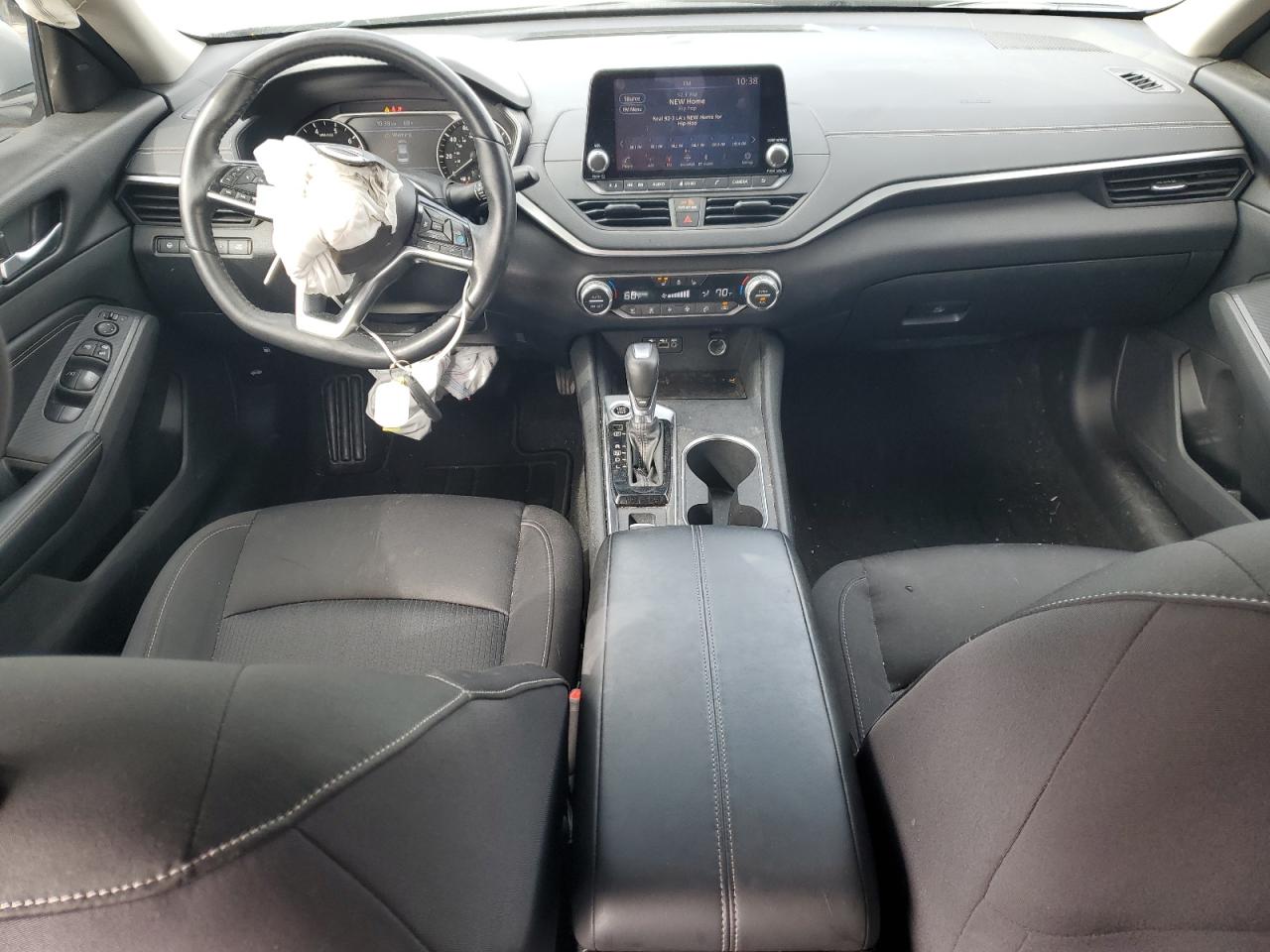 Nissan Altima Sv Image 2