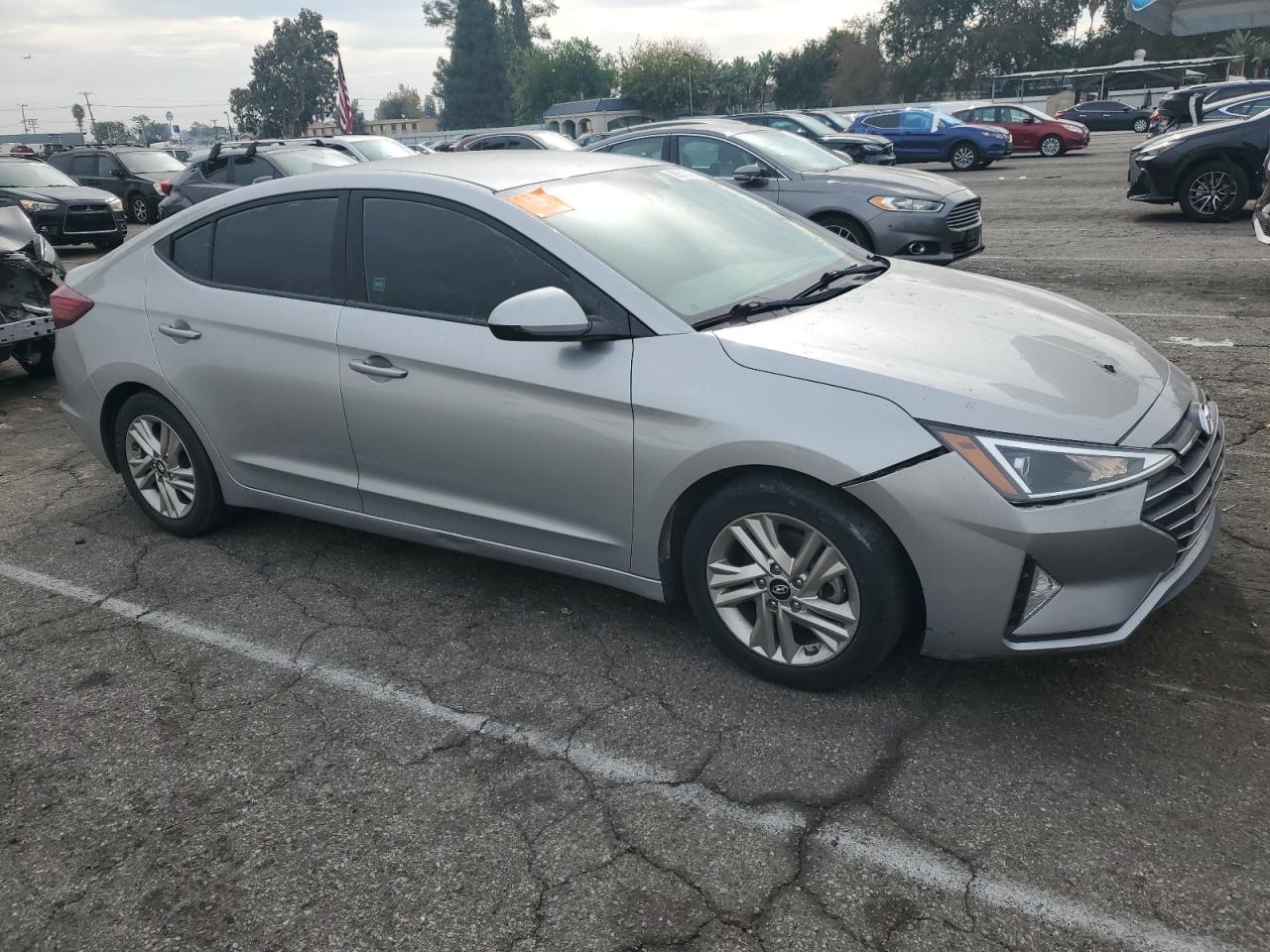 Hyundai ELANTRA Sel Image 9