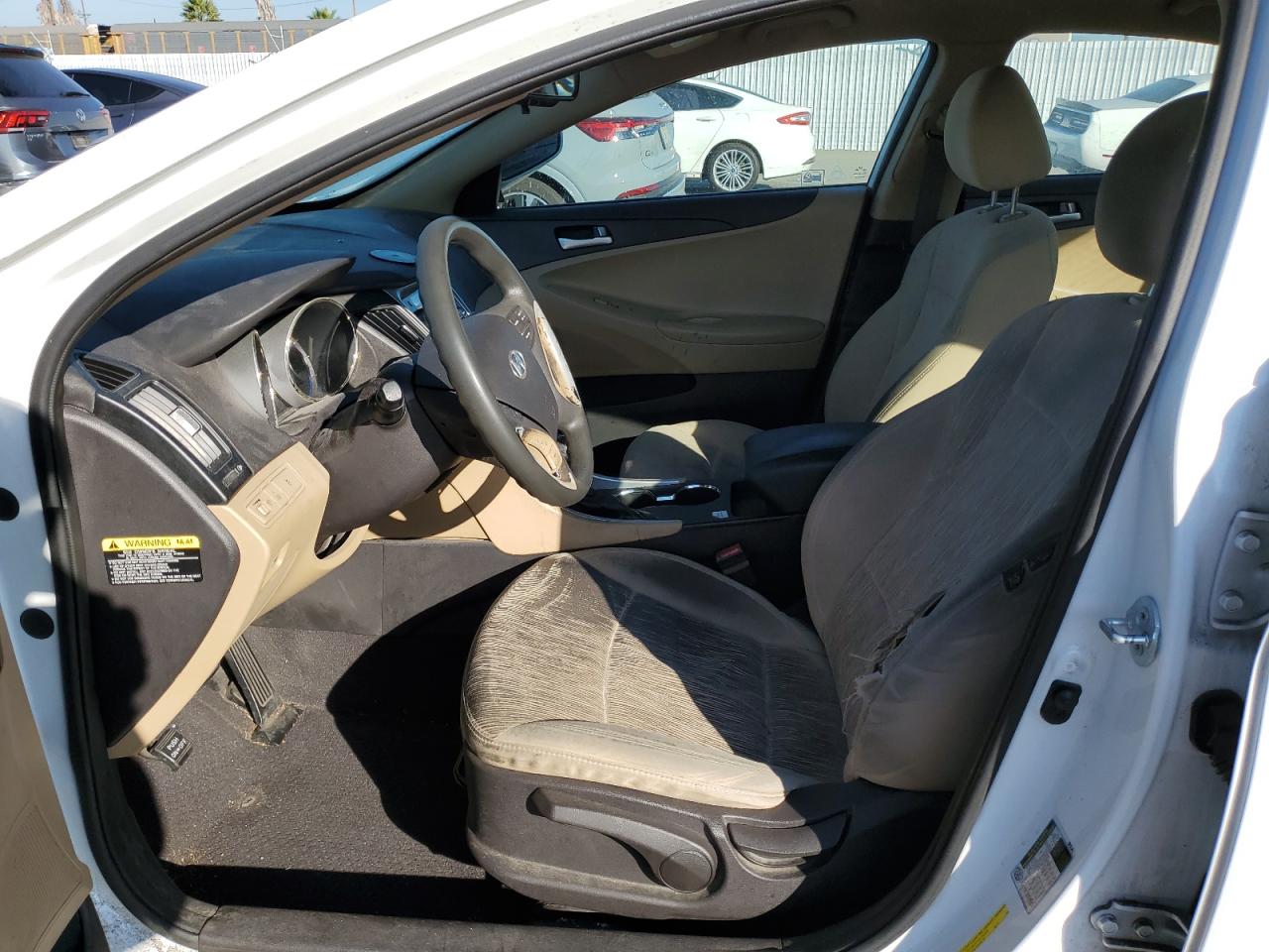 Hyundai SONATA Gls Image 12