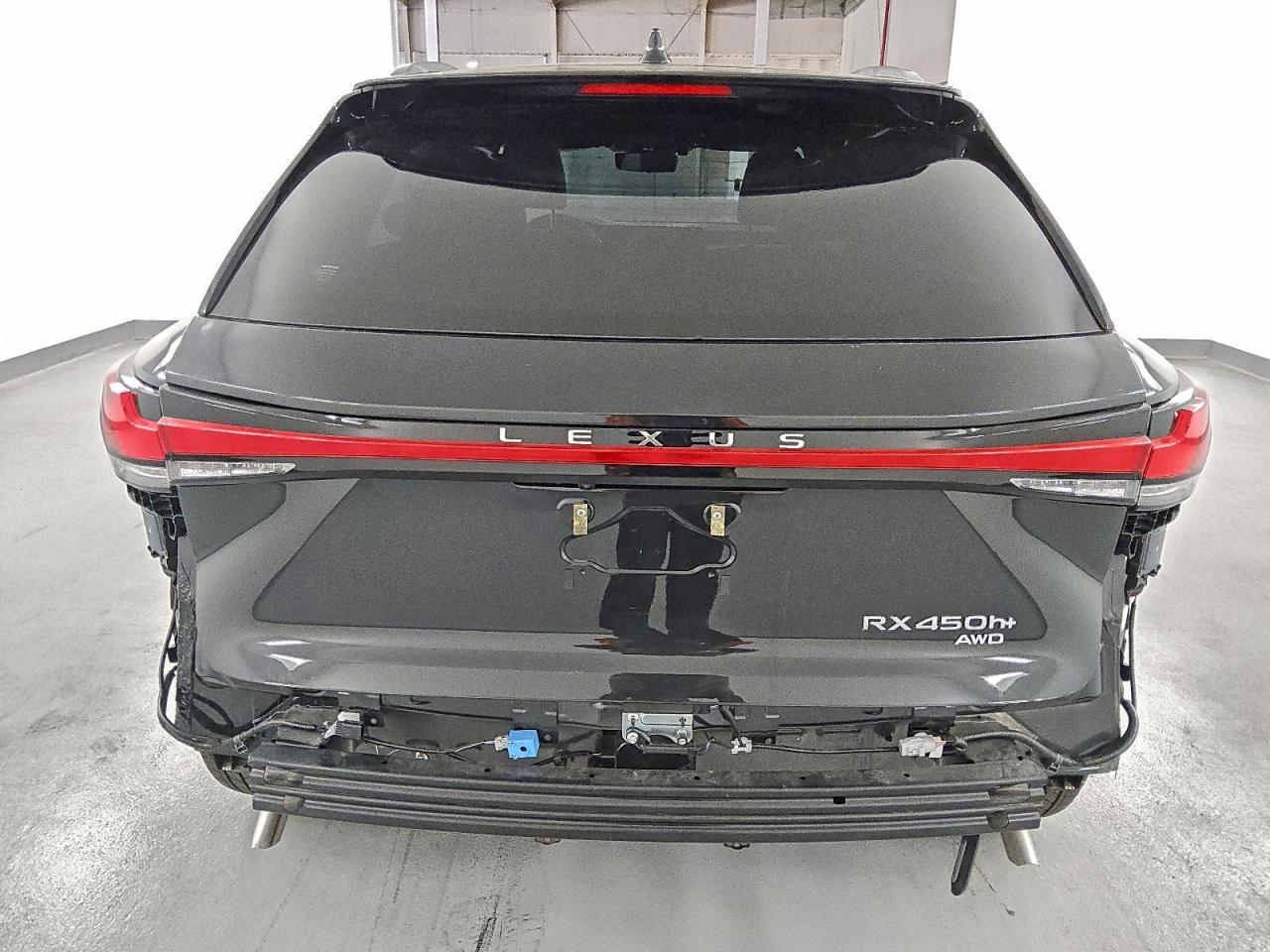 Lexus RX 450h+ Luxury Image 12