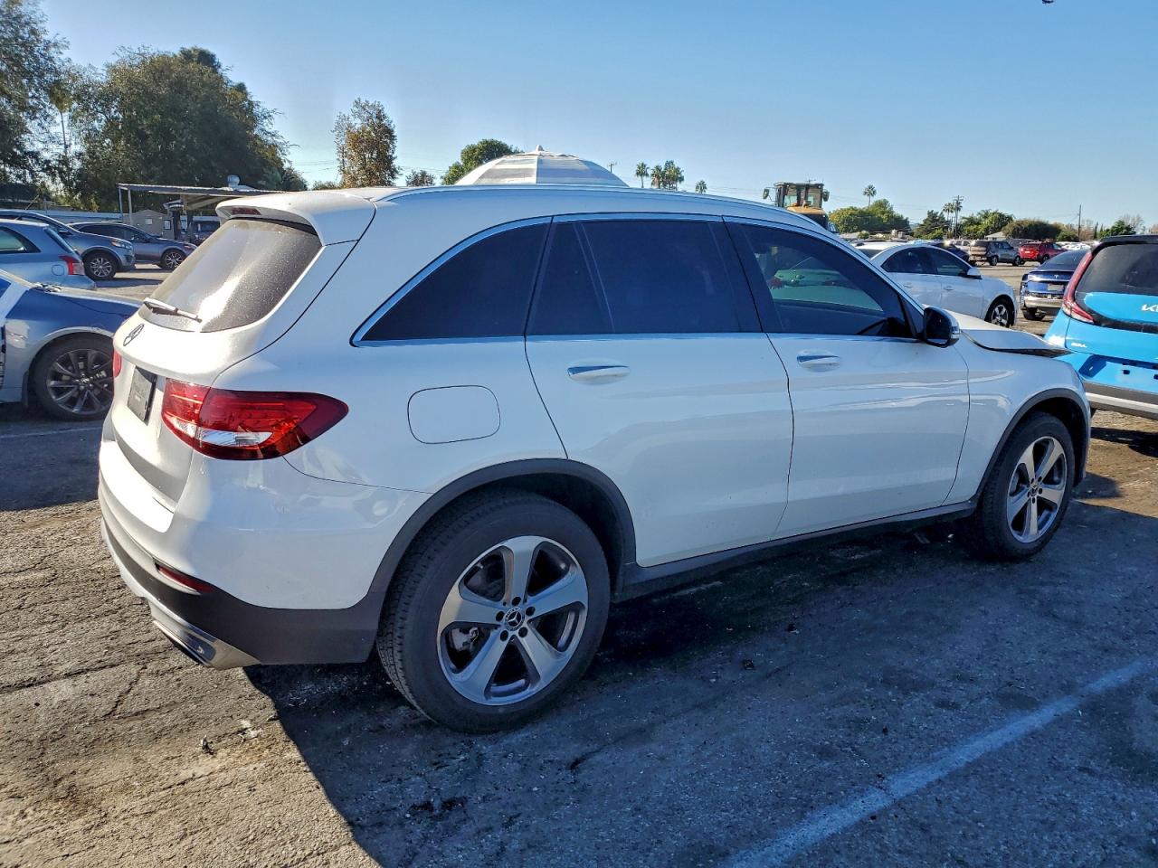 Mercedes-Benz GLC 300 Image 2