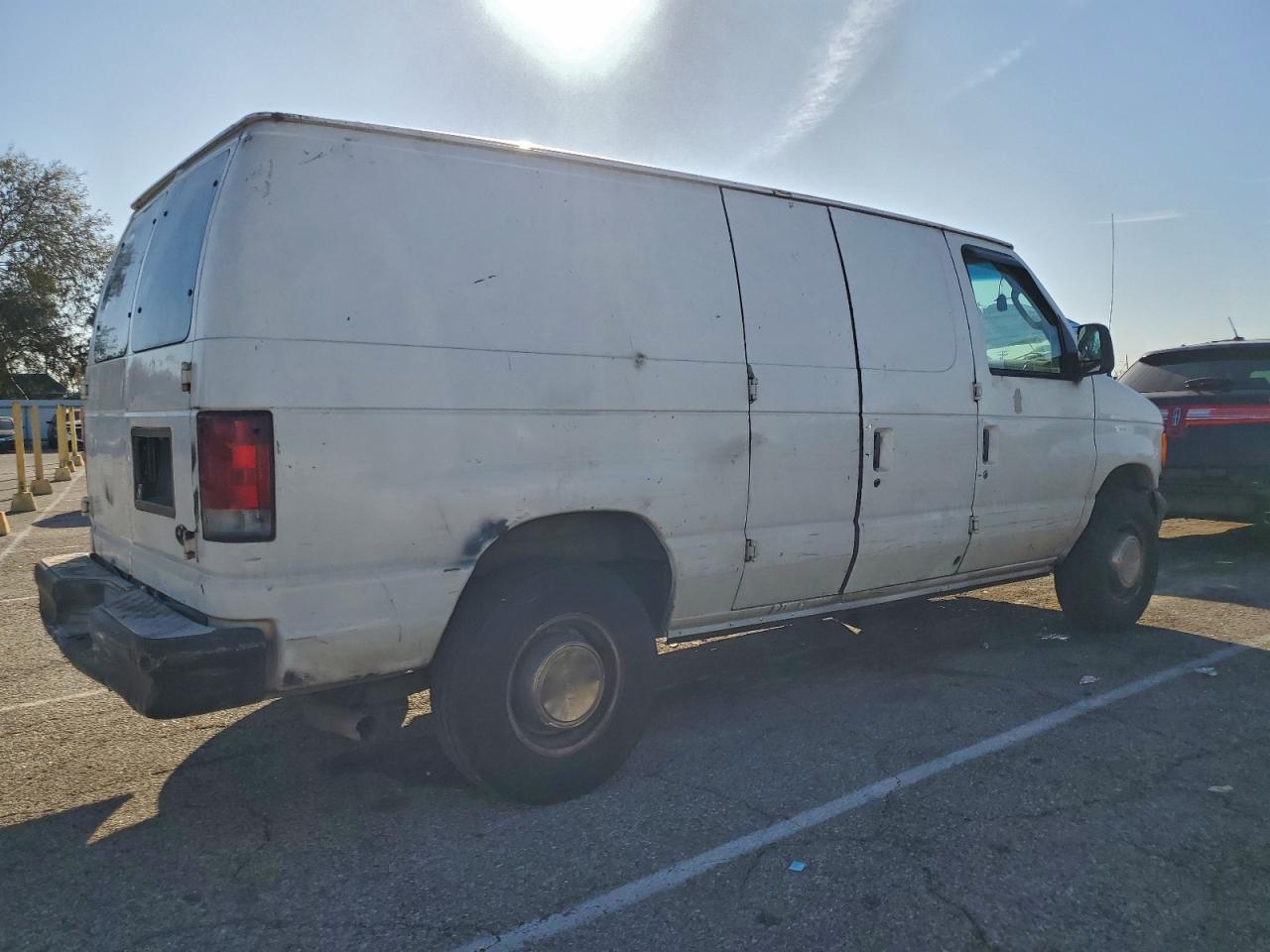 Ford E-350 E350 Super Duty Van Image 2