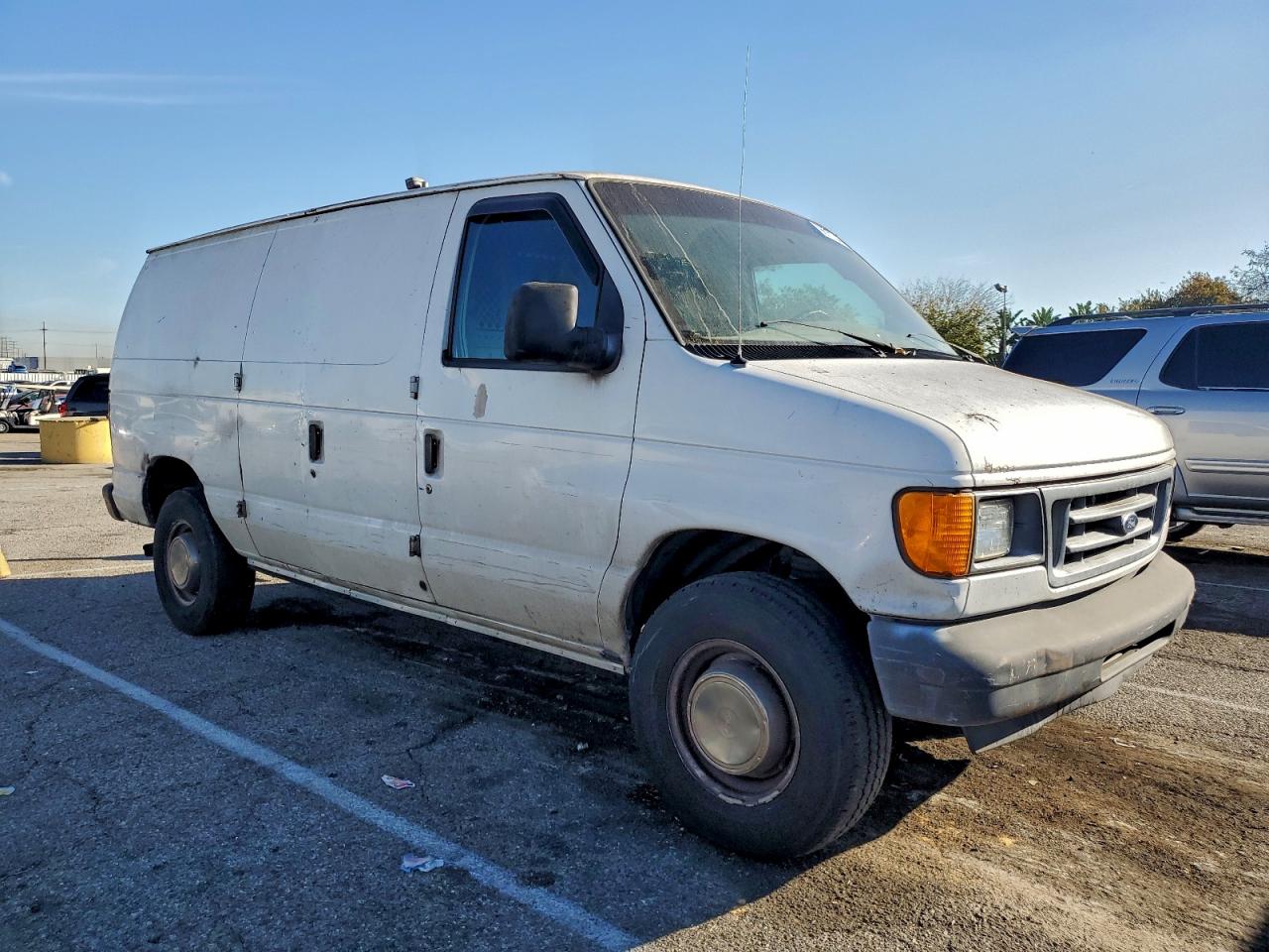 Ford E-350 E350 Super Duty Van Image 12
