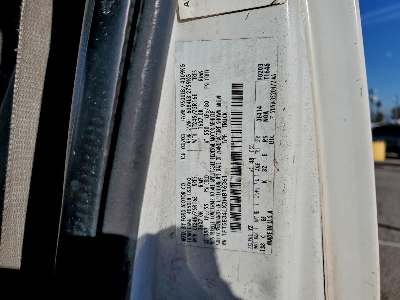 Ford E-350 E350 Super Duty Van Image 11