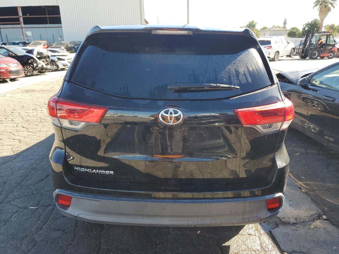 Toyota Highlander Le Image 8