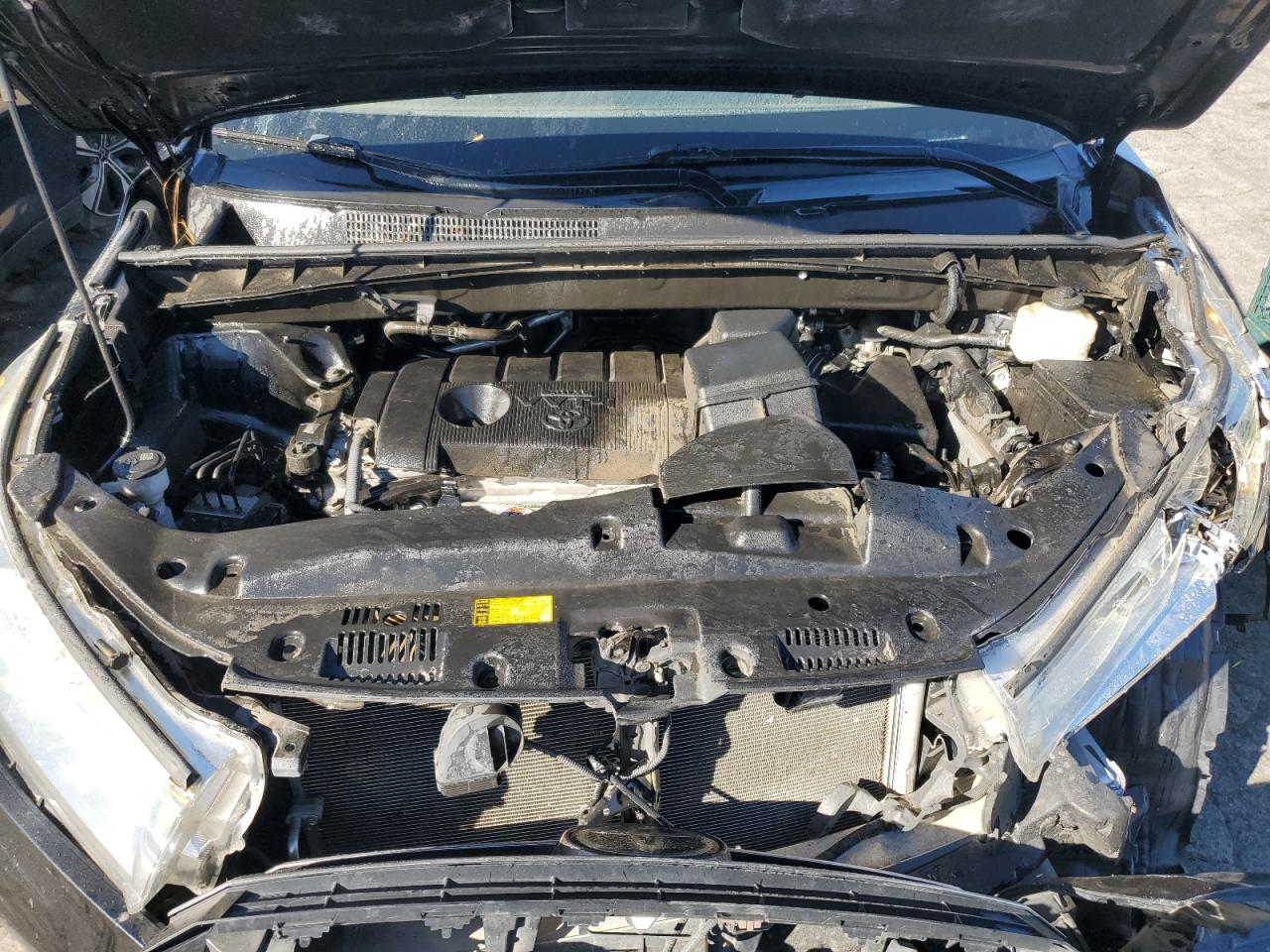 Toyota Highlander Le Image 9