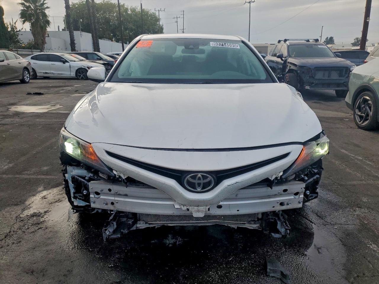 Toyota Camry Se Image 5