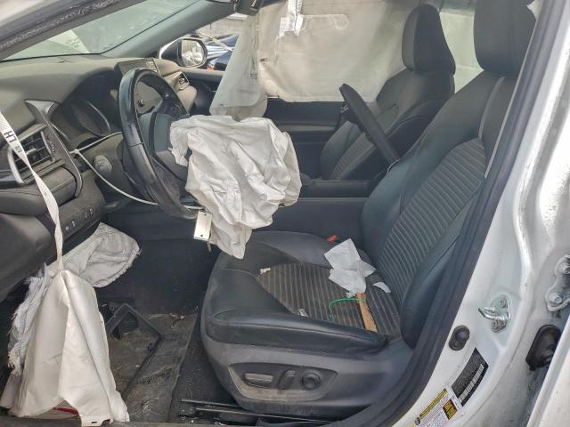 Toyota Camry Se Image 7