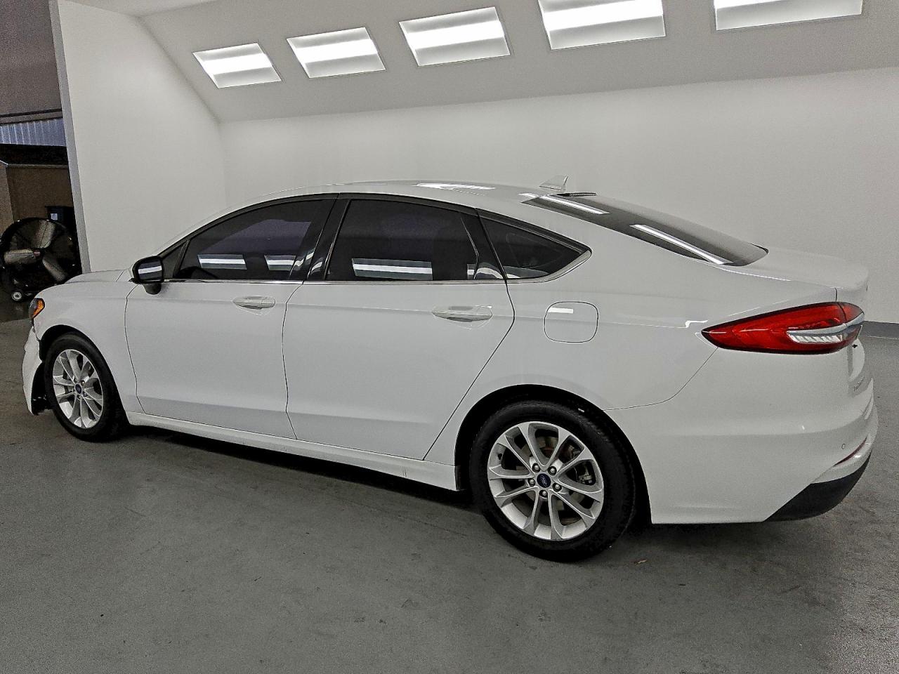 Ford Fusion Se Image 4
