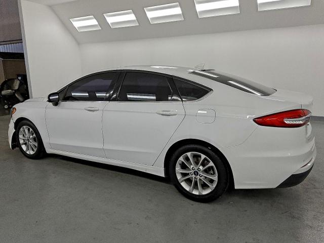 Ford Fusion Se Image 4