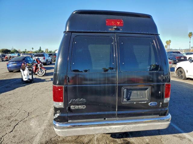 Ford Econoline E250 Van Image 2